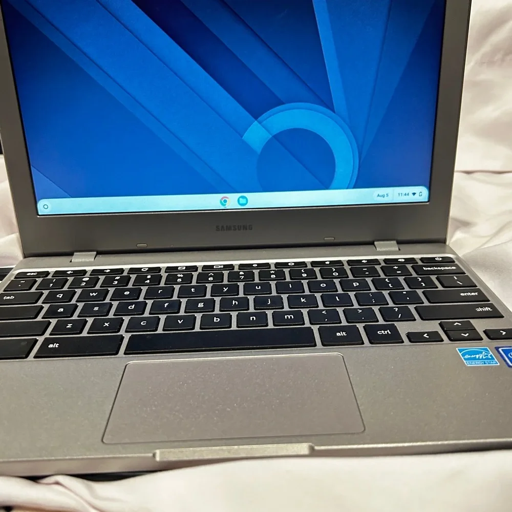 Samsung Silver Laptop